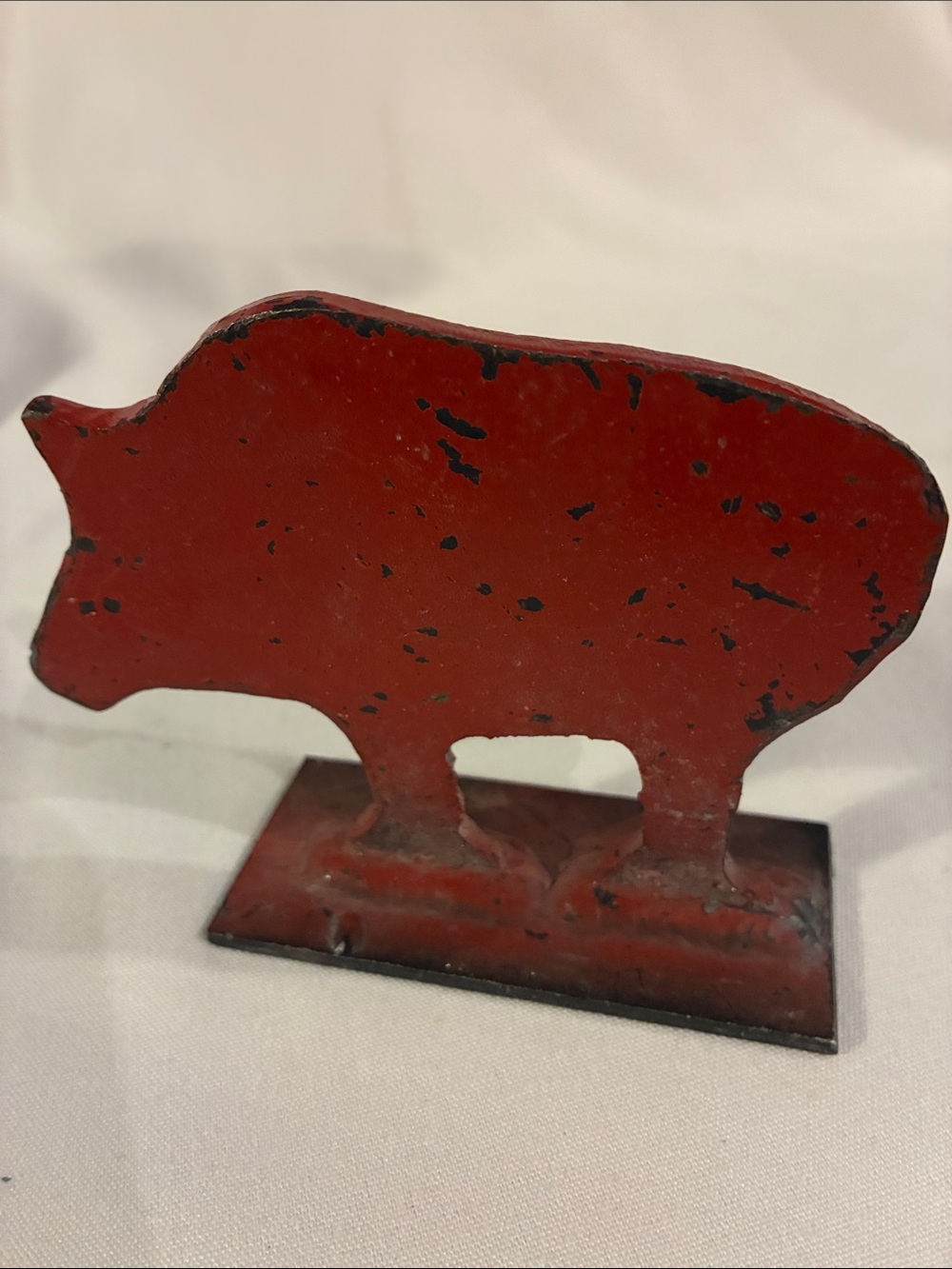 Red Cast Iron Pig Metal Farm Animal Figurine Rustic Pig Silhouette Paper Weight